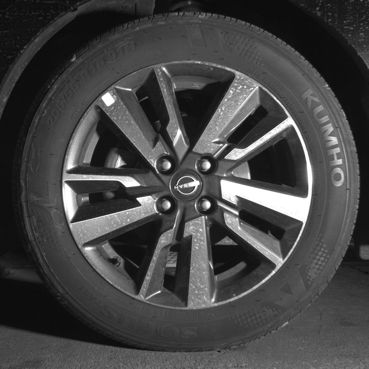 Used 2025 Nissan Versa SV image 12