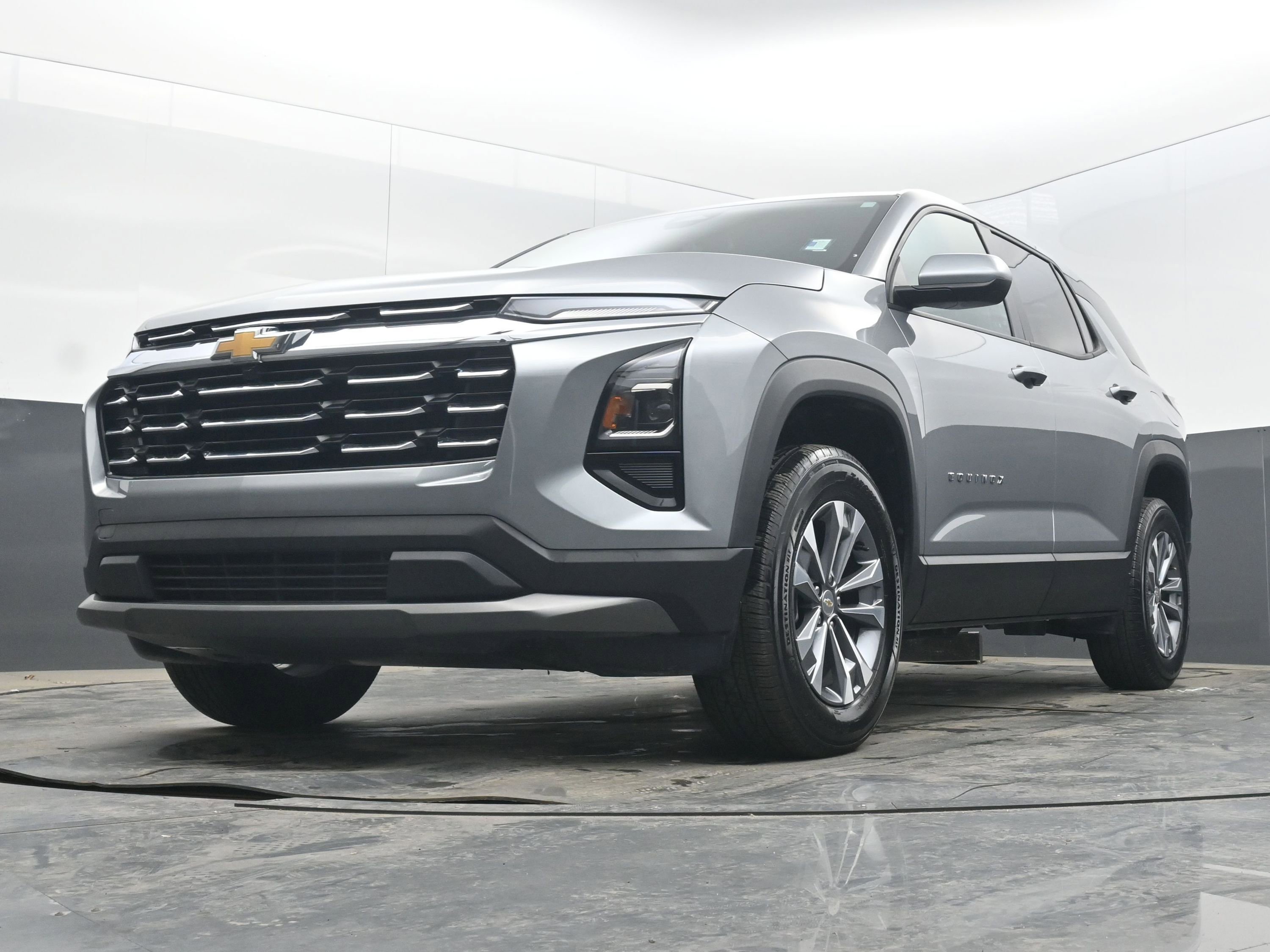 Used 2025 Chevrolet Equinox LT image 22