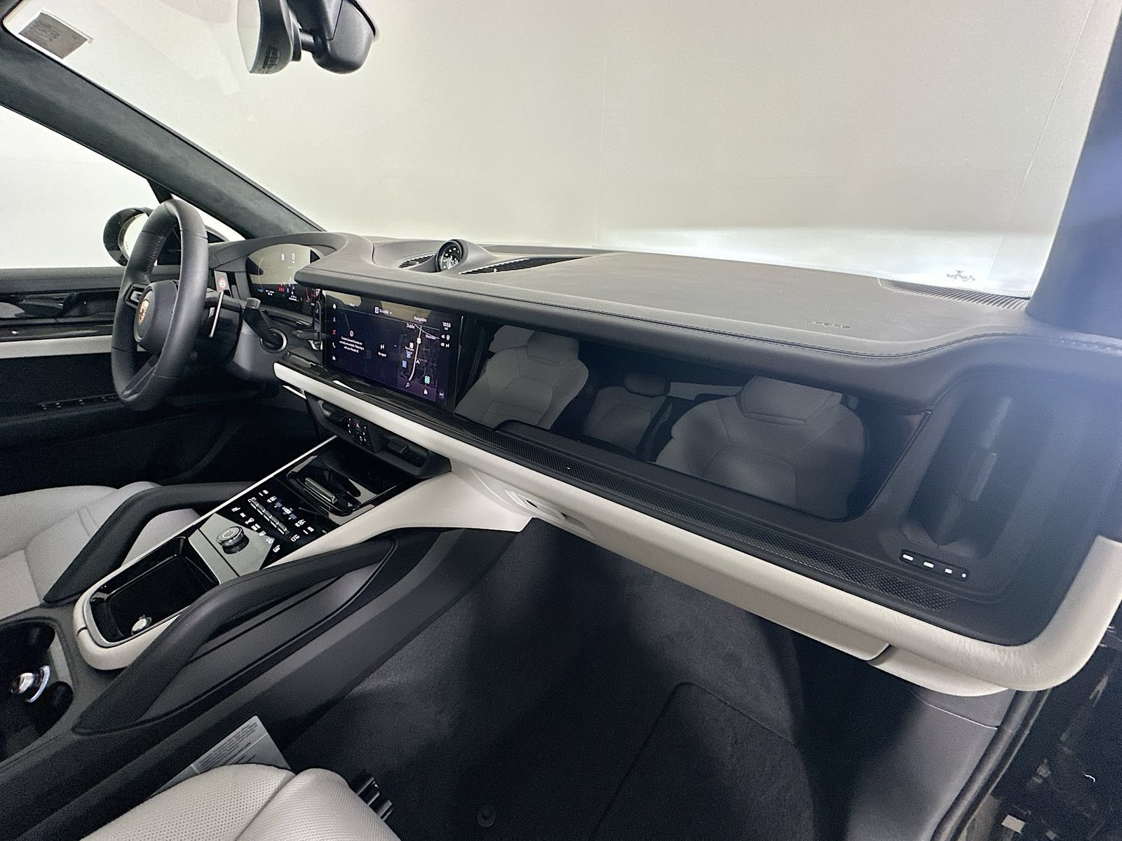 New 2026 Porsche Cayenne GTS AWD/4WD image 45