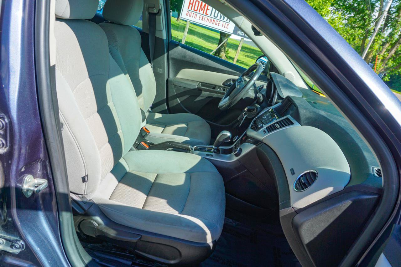 Used 2013 Chevrolet Cruze Eco FWD image 17