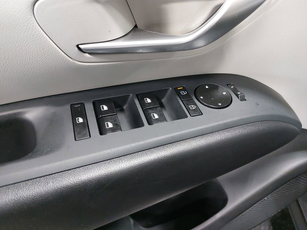 Certified 2025 Hyundai Tucson SE image 28