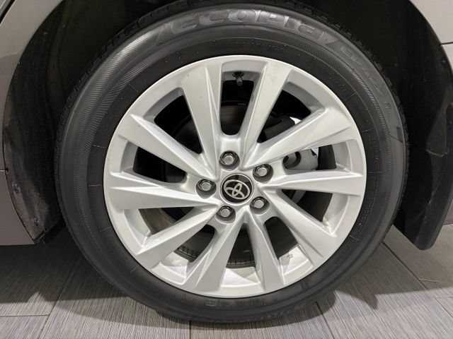 Used 2023 Toyota Camry LE w/ Convenience Package FWD image 23