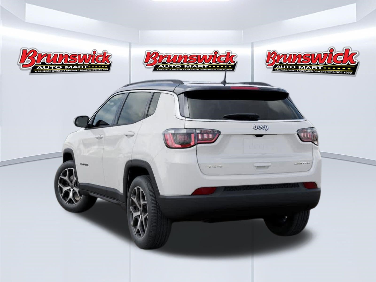 New 2026 Jeep Compass Limited AWD/4WD image 3