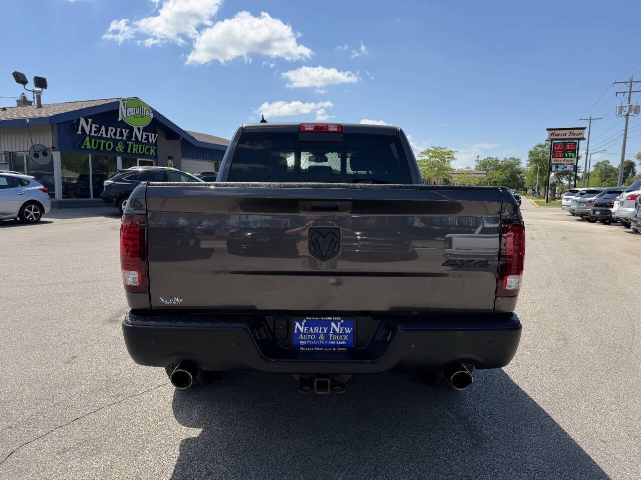Used 2022 RAM 1500 Warlock AWD/4WD image 6