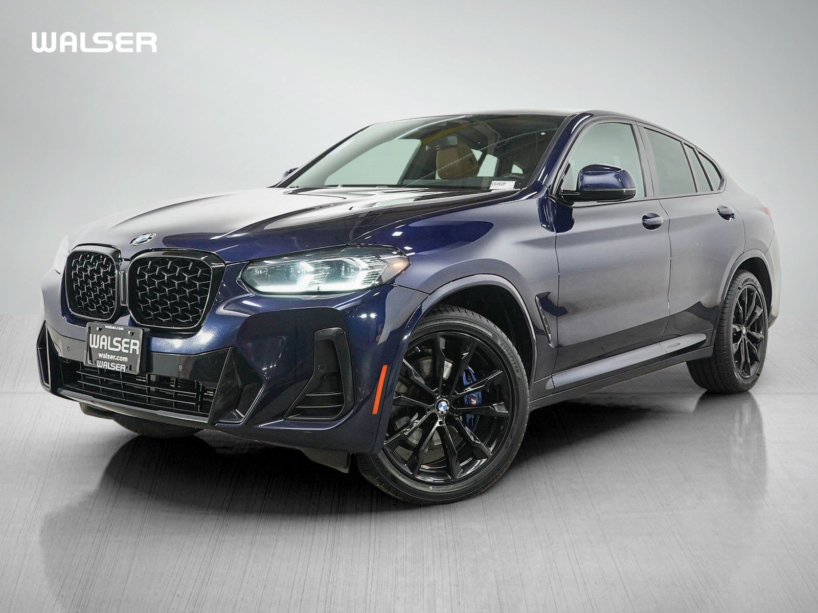 Used 2023 BMW X4 xDrive30i AWD/4WD image 1