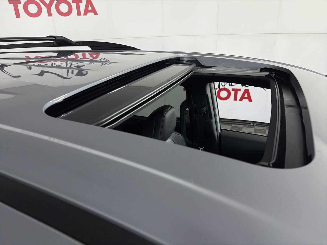 New 2026 Toyota Sienna XSE AWD/4WD image 11