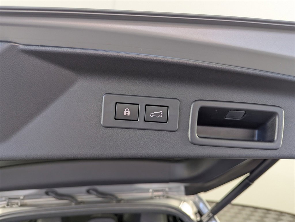 Used 2025 Subaru Forester Limited w/ Popular Package #2 image 33