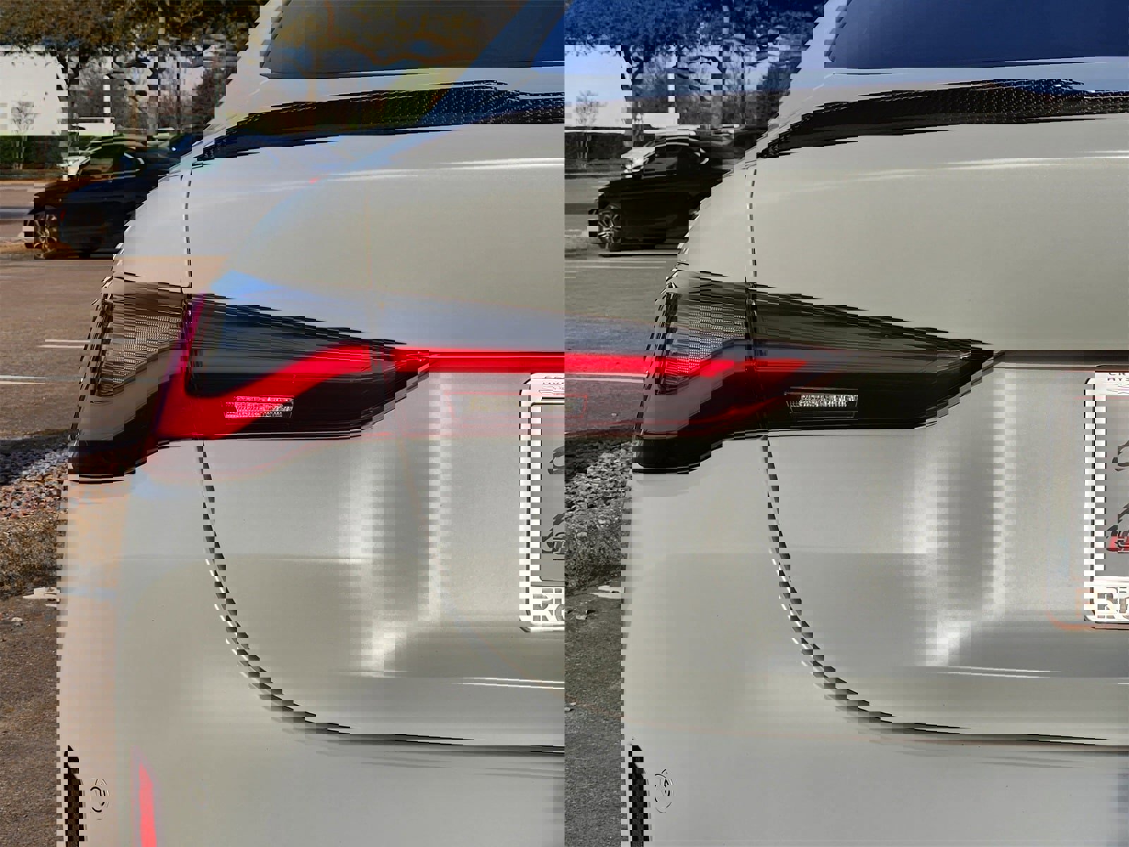 Used 2021 BMW M4 Coupe w/ M Carbon Exterior Package image 15