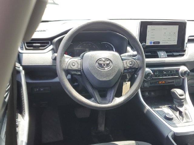 Used 2024 Toyota RAV4 LE AWD/4WD image 11