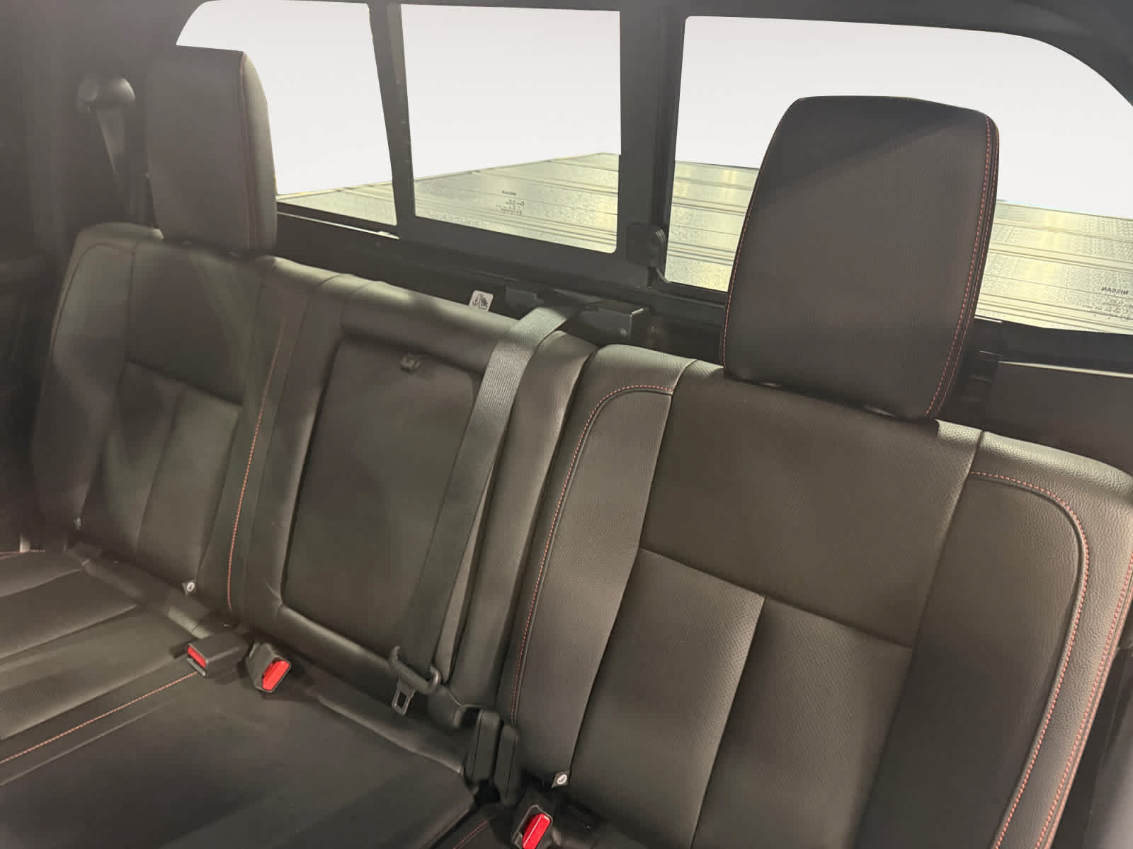 Used 2024 Nissan Titan PRO-4X w/ Pro-4x Convenience Package AWD/4WD image 14