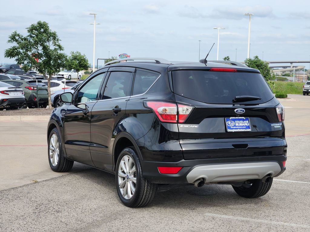 Used 2017 Ford Escape Titanium FWD image 4