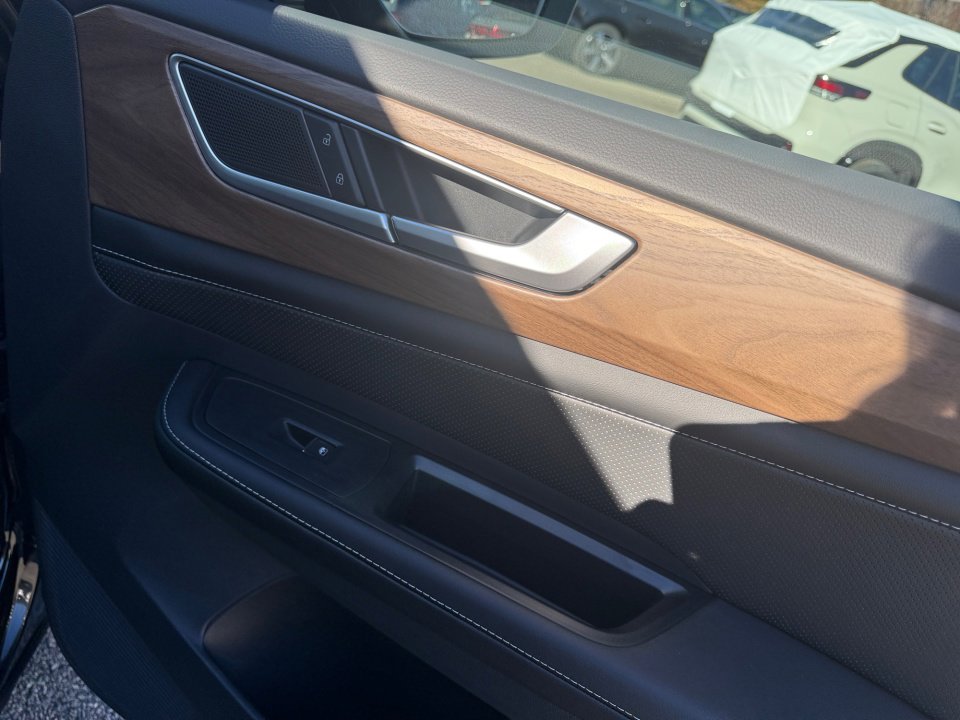 New 2026 Volkswagen Atlas SE image 31