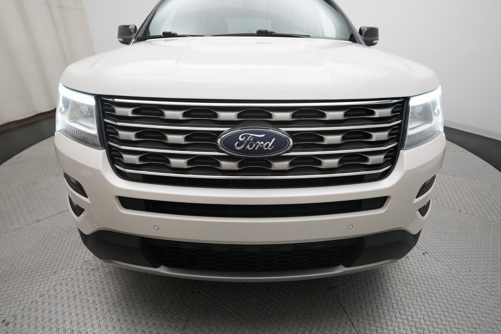 Used 2016 Ford Explorer XLT w/ Equipment Group 202A image 25