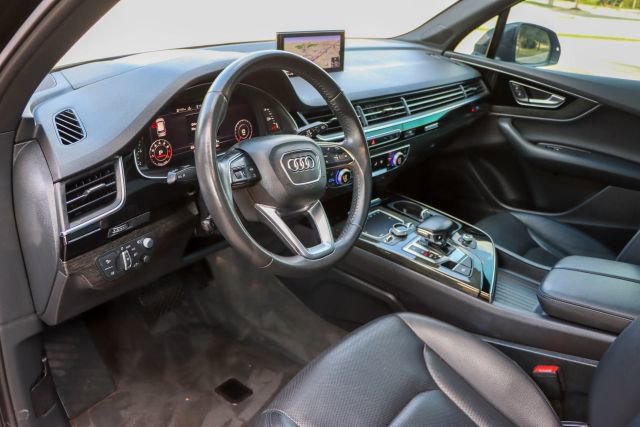 Used 2018 Audi Q7 3.0T Prestige w/ Prestige Package image 24