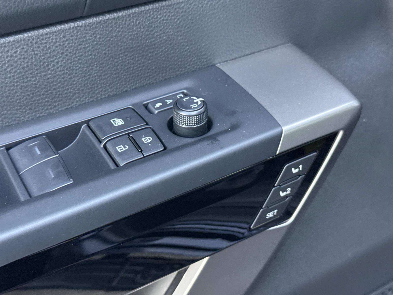 New 2026 Toyota Tundra Limited image 6