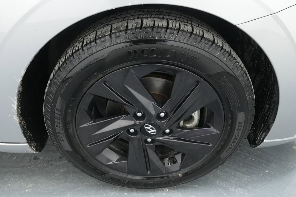 Used 2021 Hyundai Elantra SEL w/ Convenience Package image 11