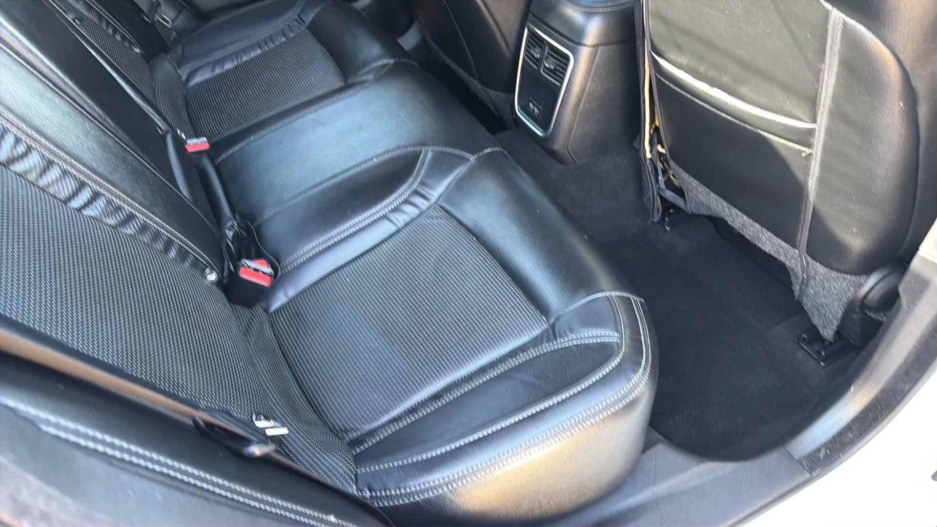 Used 2020 Dodge Charger SXT image 38