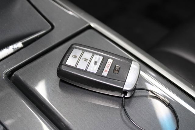 Used 2014 Acura RLX image 12