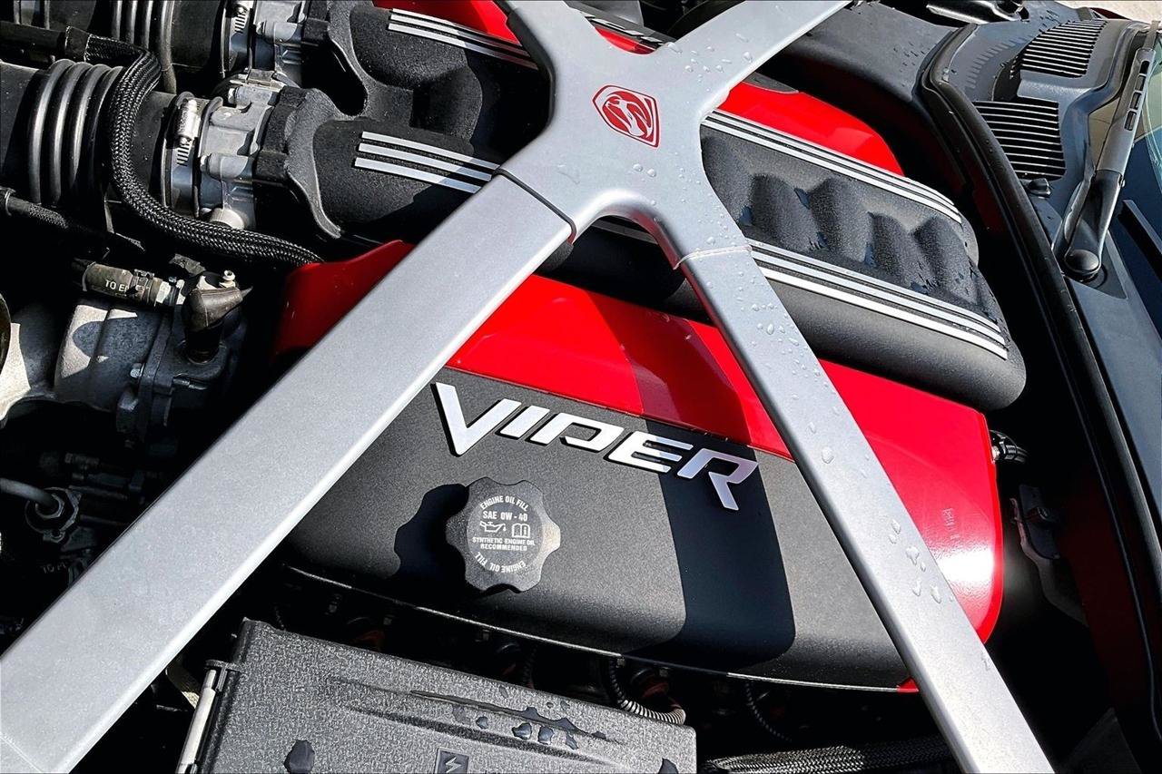 Used 2016 Dodge Viper SRT-10 RWD image 31