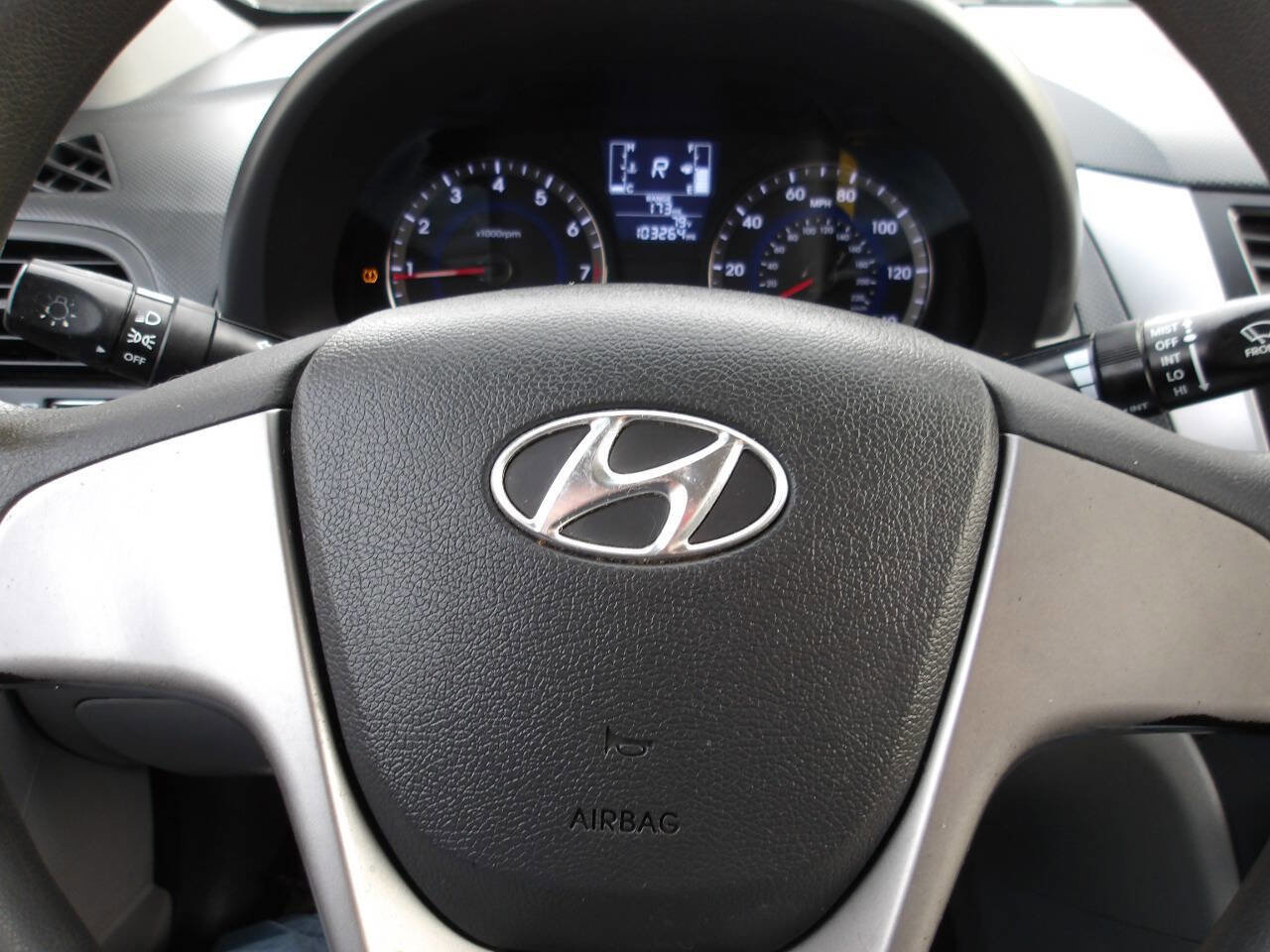 Used 2015 Hyundai Accent GLS image 13