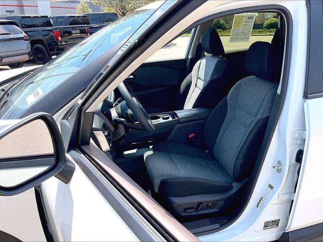 Used 2023 Nissan Rogue SV AWD/4WD image 10
