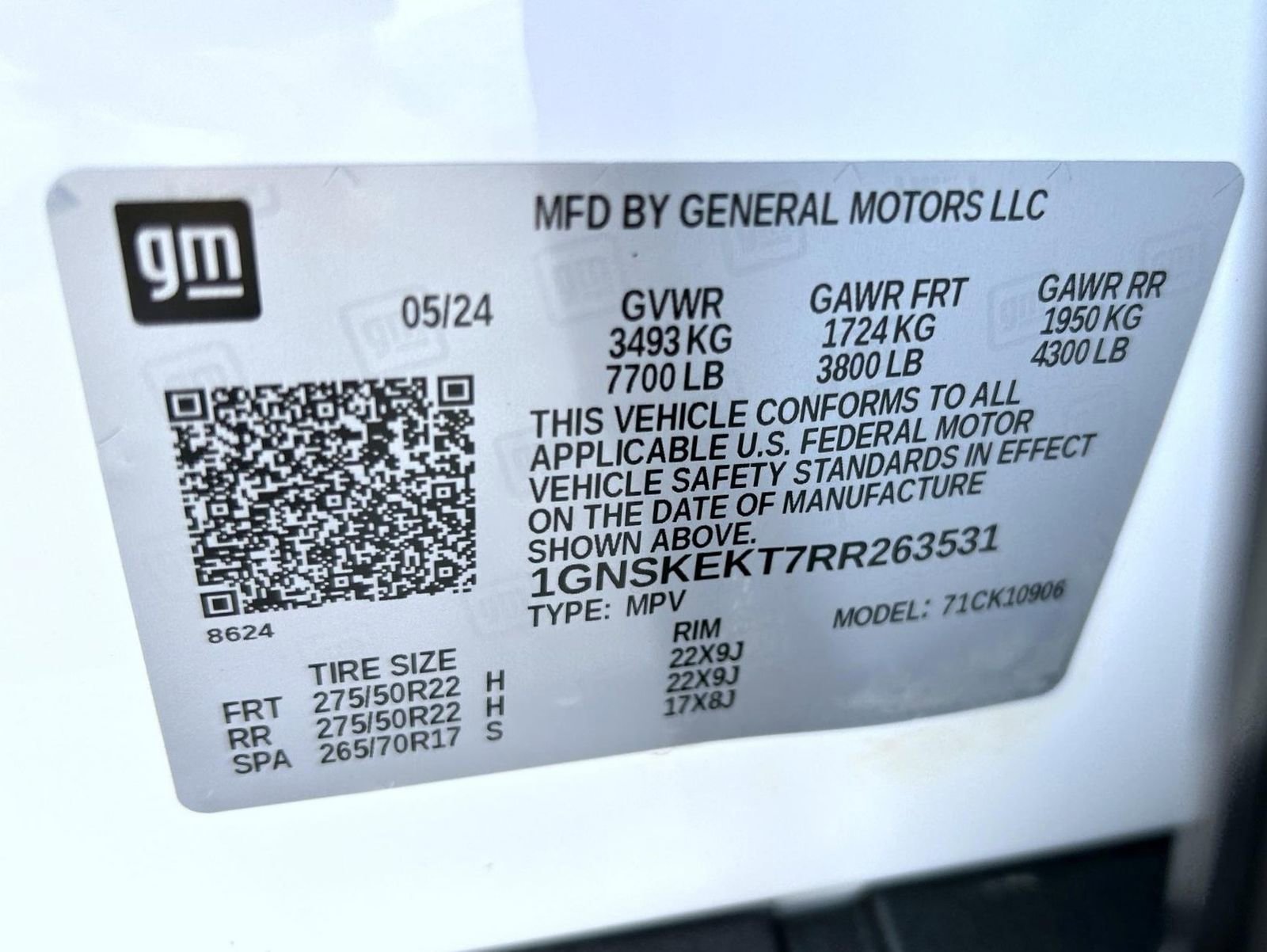 Certified 2024 Chevrolet Suburban RST w/ Luxury Package AWD/4WD image 27