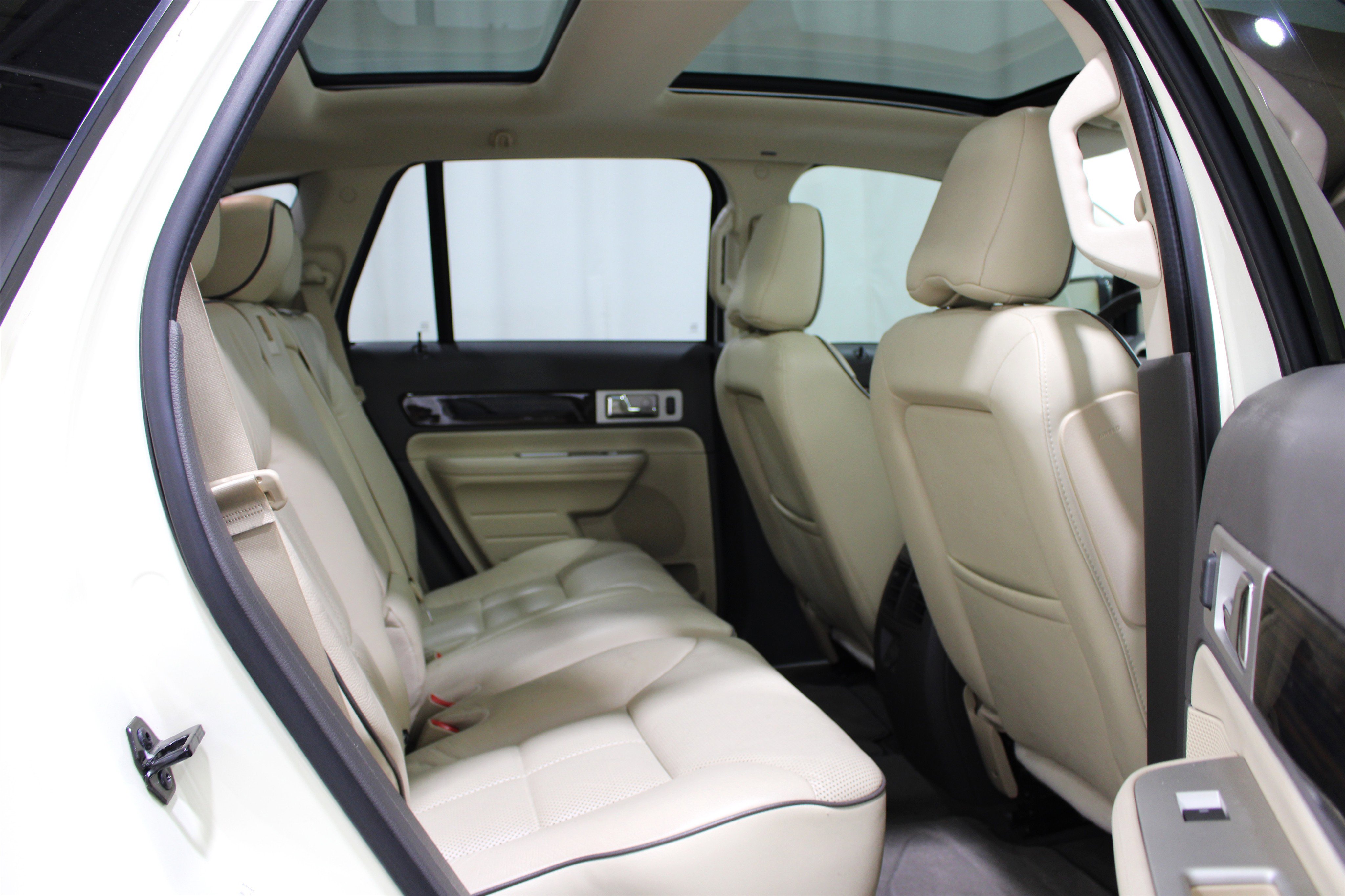 Used 2008 Lincoln MKX AWD image 26