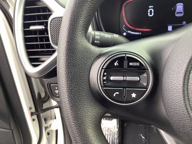Used 2024 Kia Soul LX w/ Option Group 015 FWD image 13