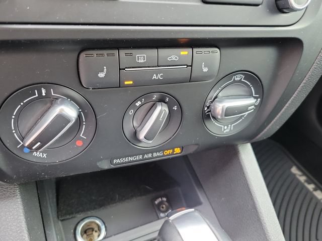 Used 2014 Volkswagen Jetta SE FWD image 30