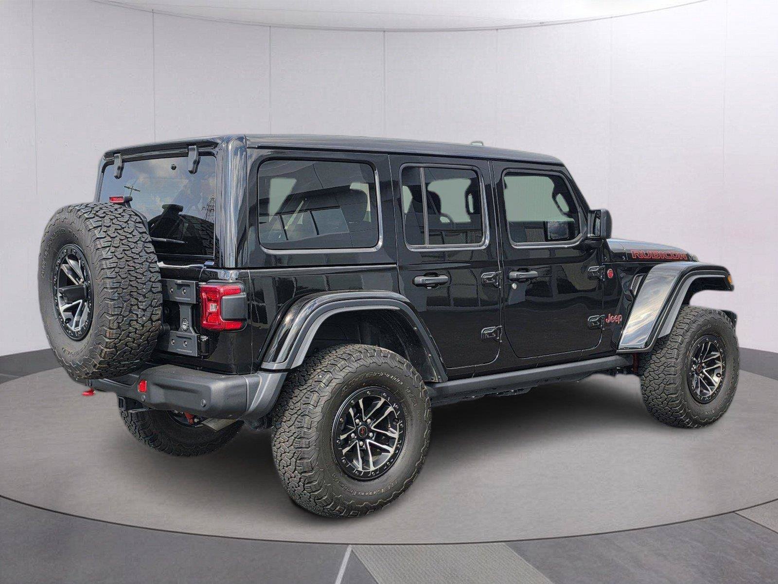 Used 2024 Jeep Wrangler Unlimited Rubicon AWD/4WD image 5
