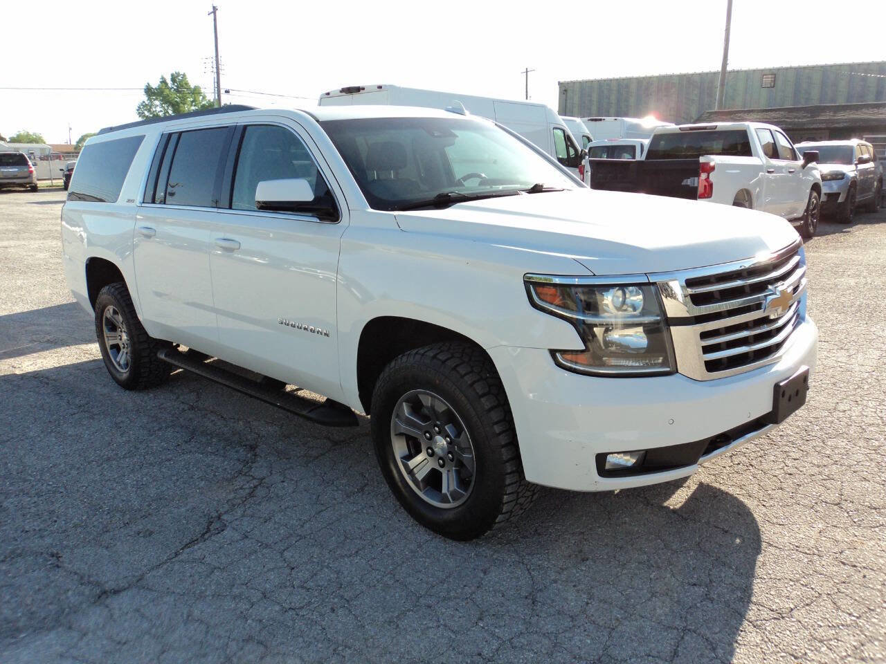Used 2018 Chevrolet Suburban LT image 7