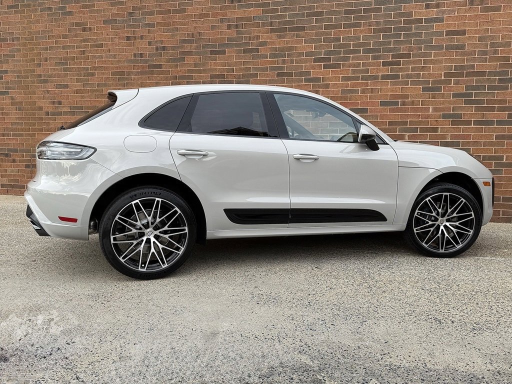 New 2026 Porsche Macan image 7