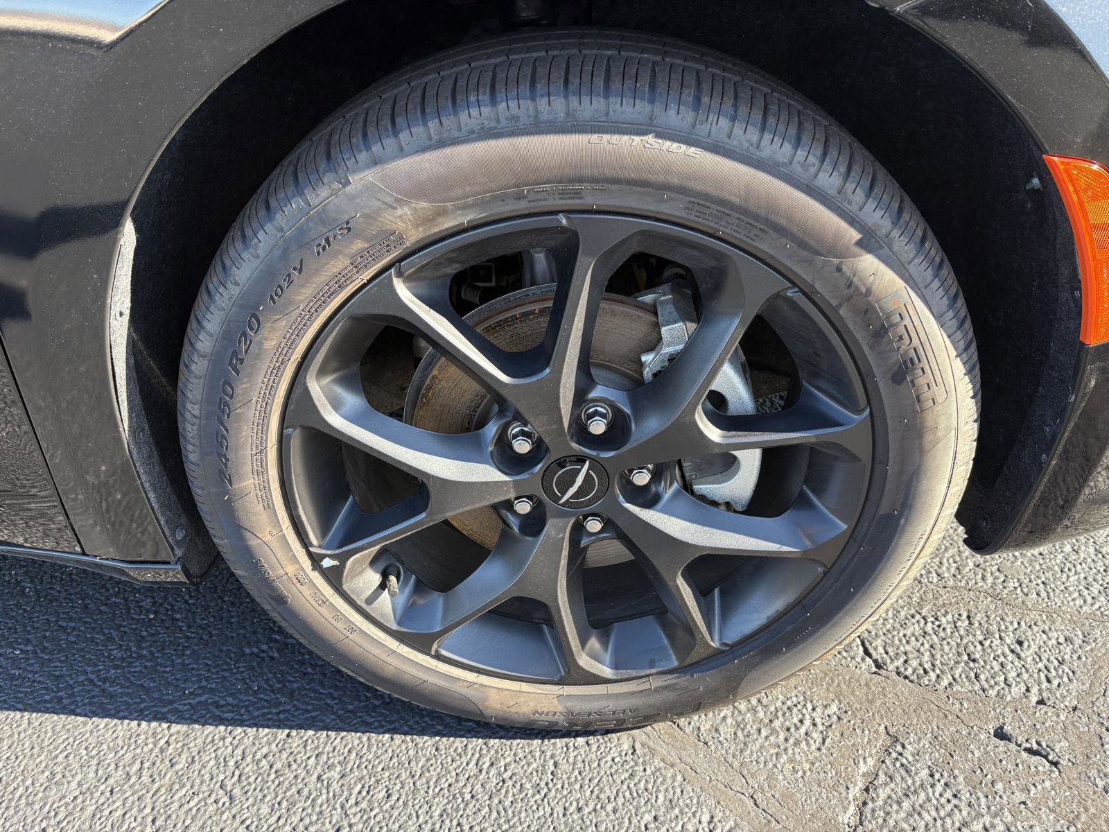 Used 2025 Chrysler Pacifica Limited image 28