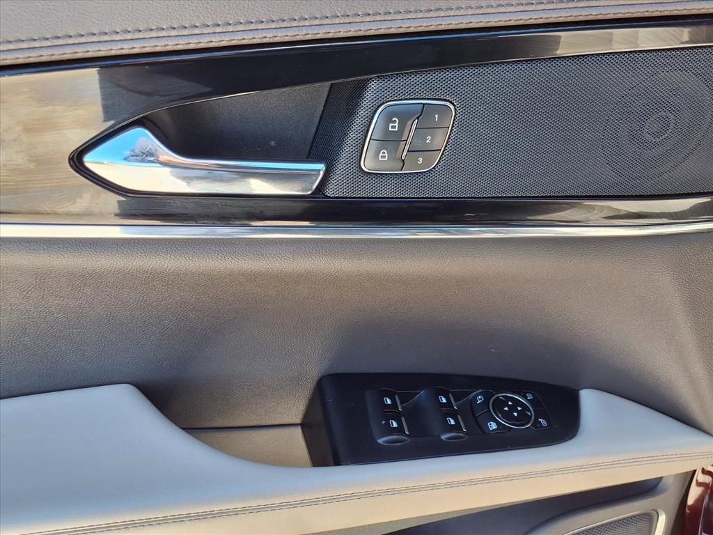 Used 2023 Lincoln Nautilus Standard w/ Premium Package image 21