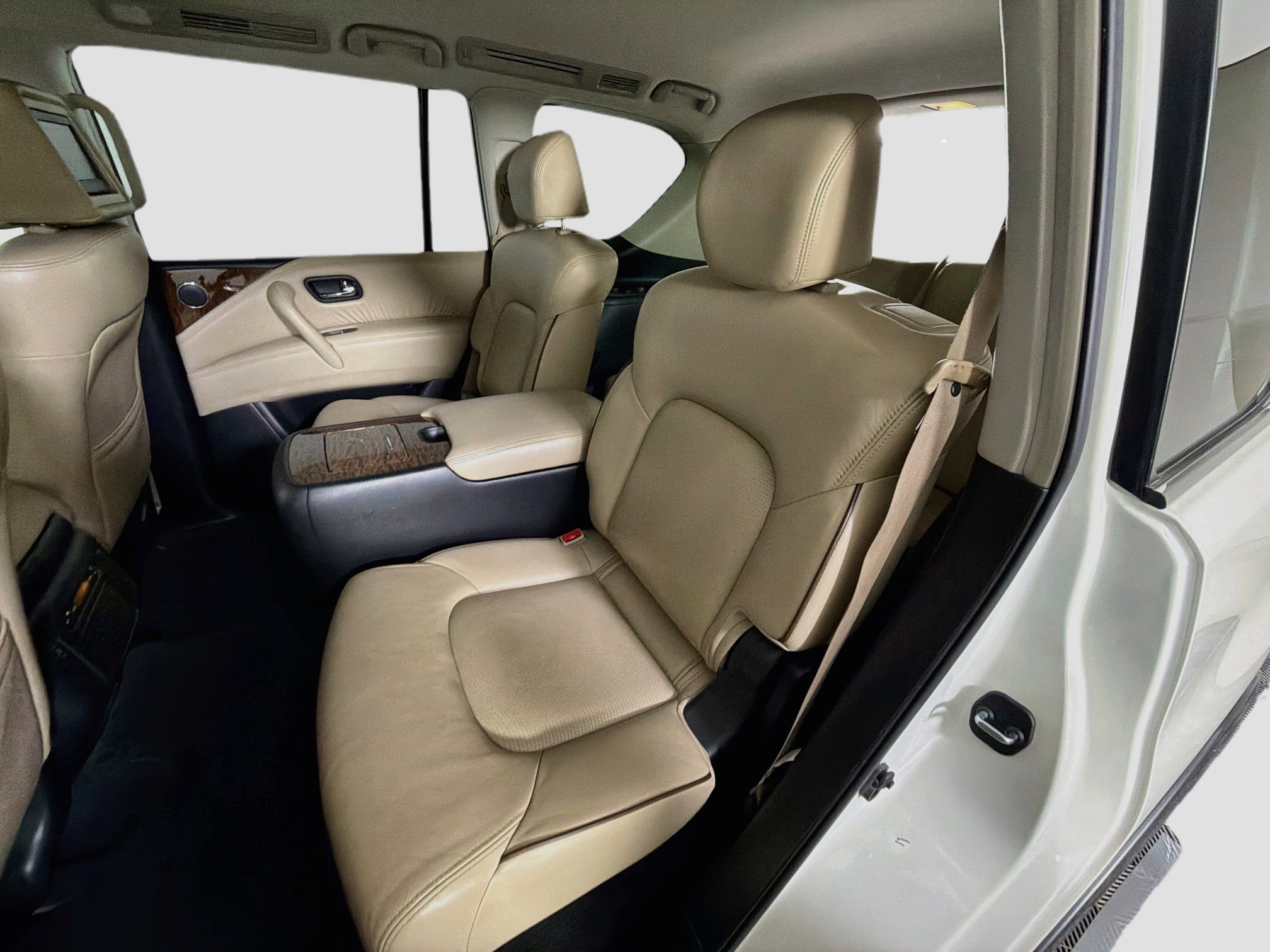 Used 2017 Nissan Armada Platinum w/ Captain Seat Package RWD image 29