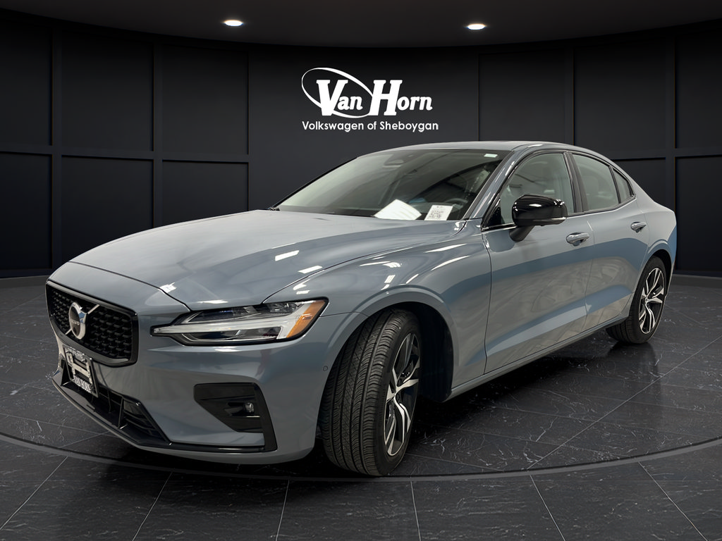 Used 2024 Volvo S60 B5 Plus AWD/4WD image 3