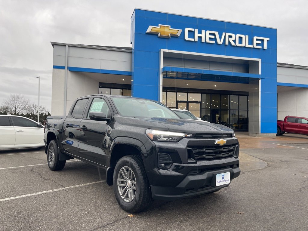 New 2025 Chevrolet Colorado LT w/ LT Convenience Package