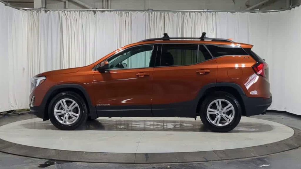 Used 2019 GMC Terrain SLE w/ Driver Convenience Package image 6