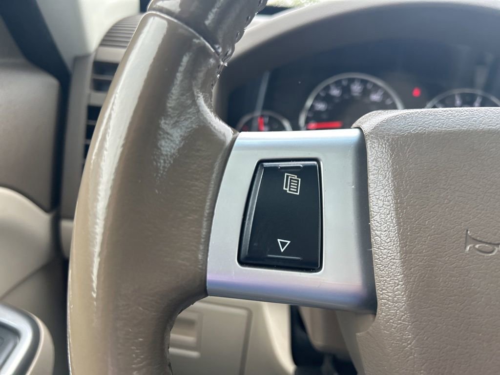 Used 2010 Jeep Liberty Limited w/ Comfort/Convenience Group AWD/4WD image 30