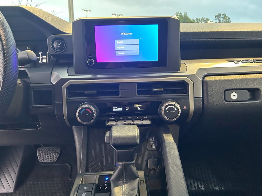Used 2025 Toyota Tacoma SR5 AWD/4WD image 16