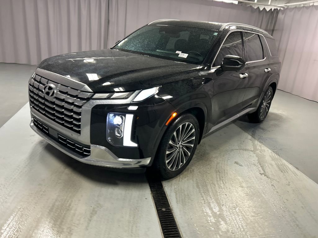 Used 2023 Hyundai Palisade Calligraphy image 3