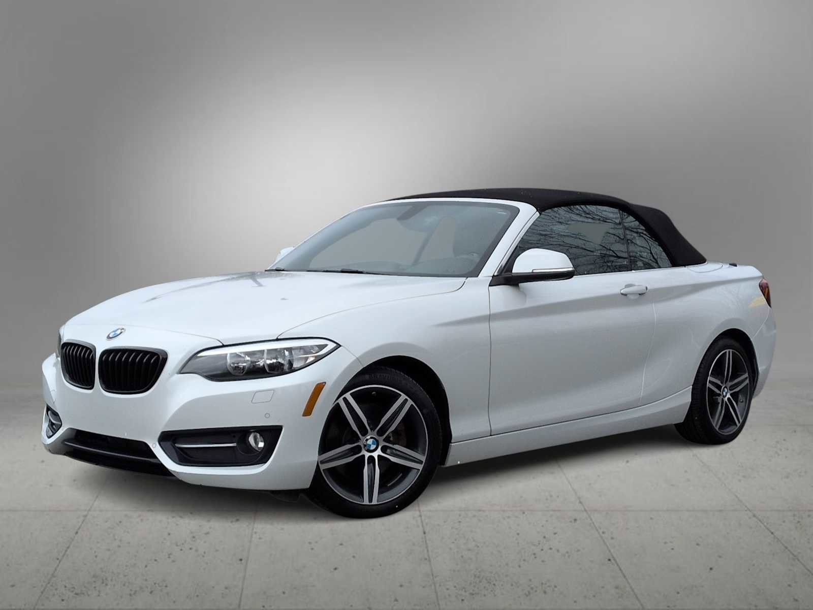 Used 2017 BMW 230i xDrive Convertible image 1