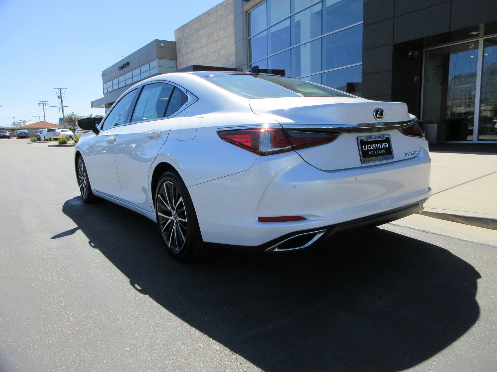 Used 2025 Lexus ES 350 w/ Premium Package FWD image 5