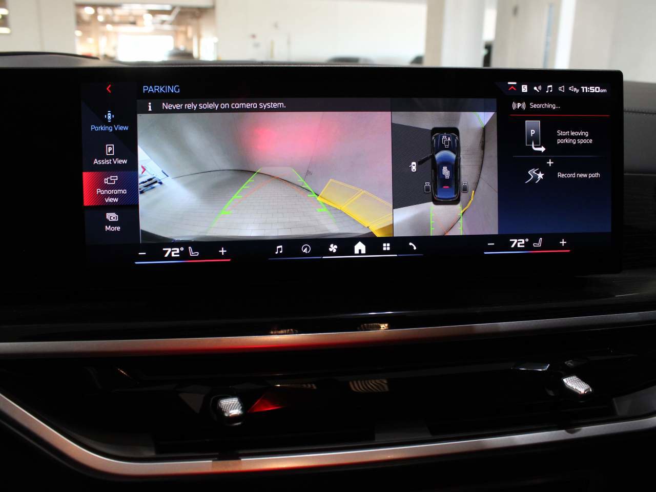 Certified 2025 BMW X6 M60i w/ Parking Assistance Package image 19