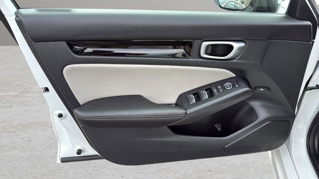 Used 2024 Honda Civic Touring image 10