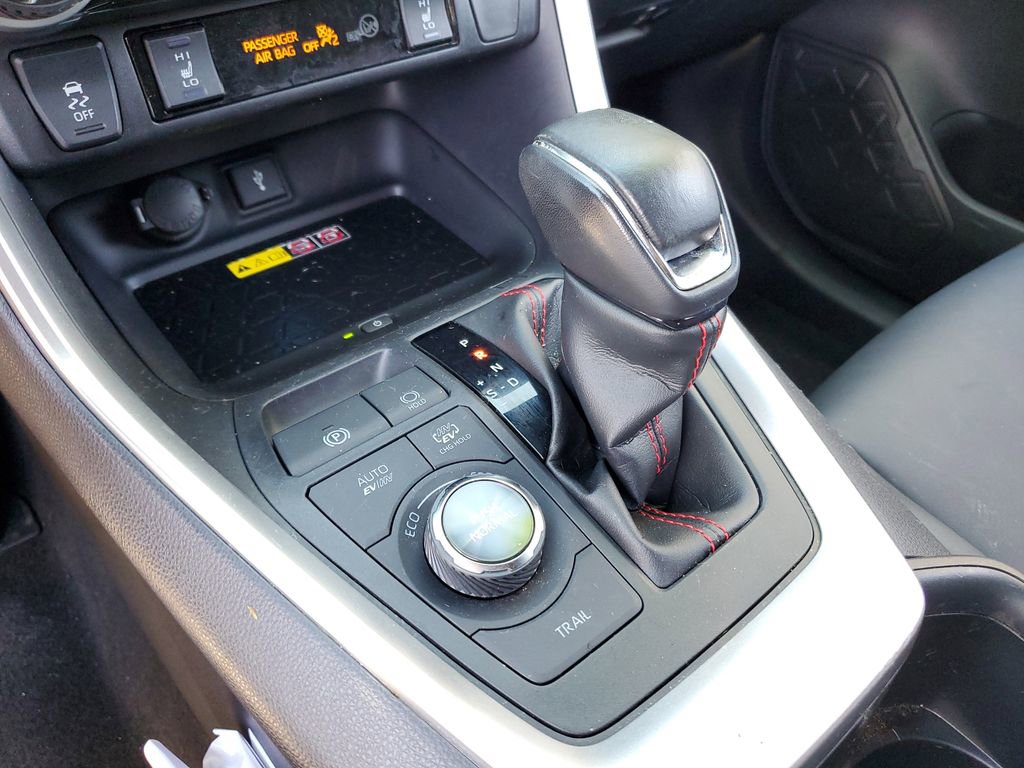 Used 2022 Toyota RAV4 XSE AWD/4WD image 31