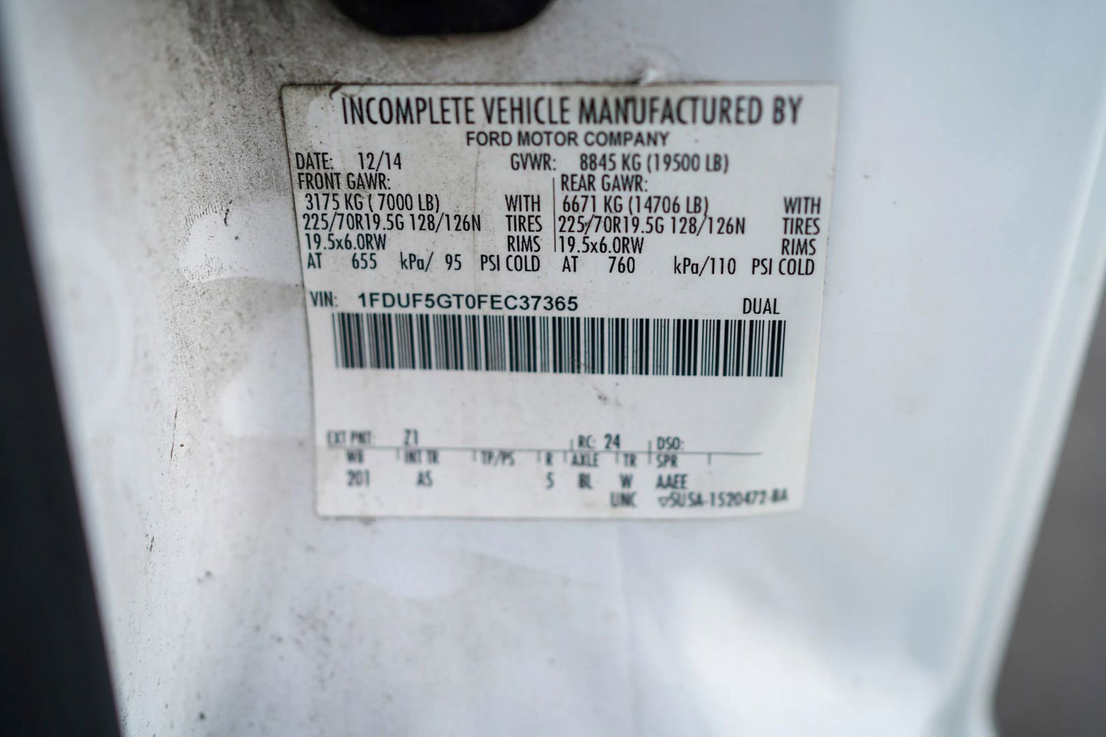 Used 2015 Ford F550 2WD Regular Cab Super Duty image 29