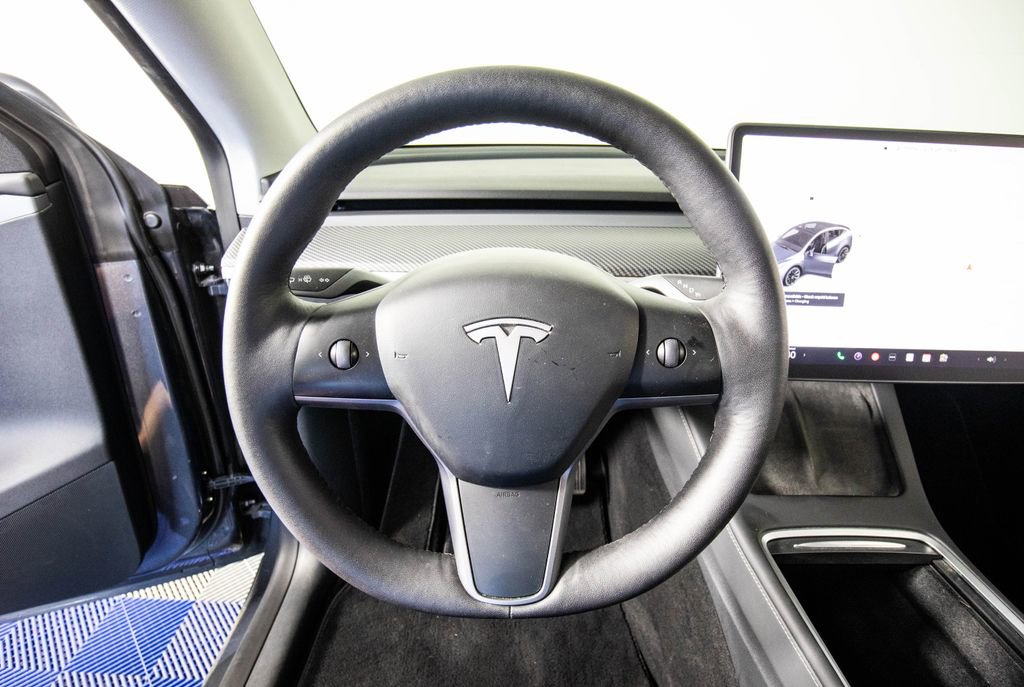 Used 2023 Tesla Model Y Long Range image 18