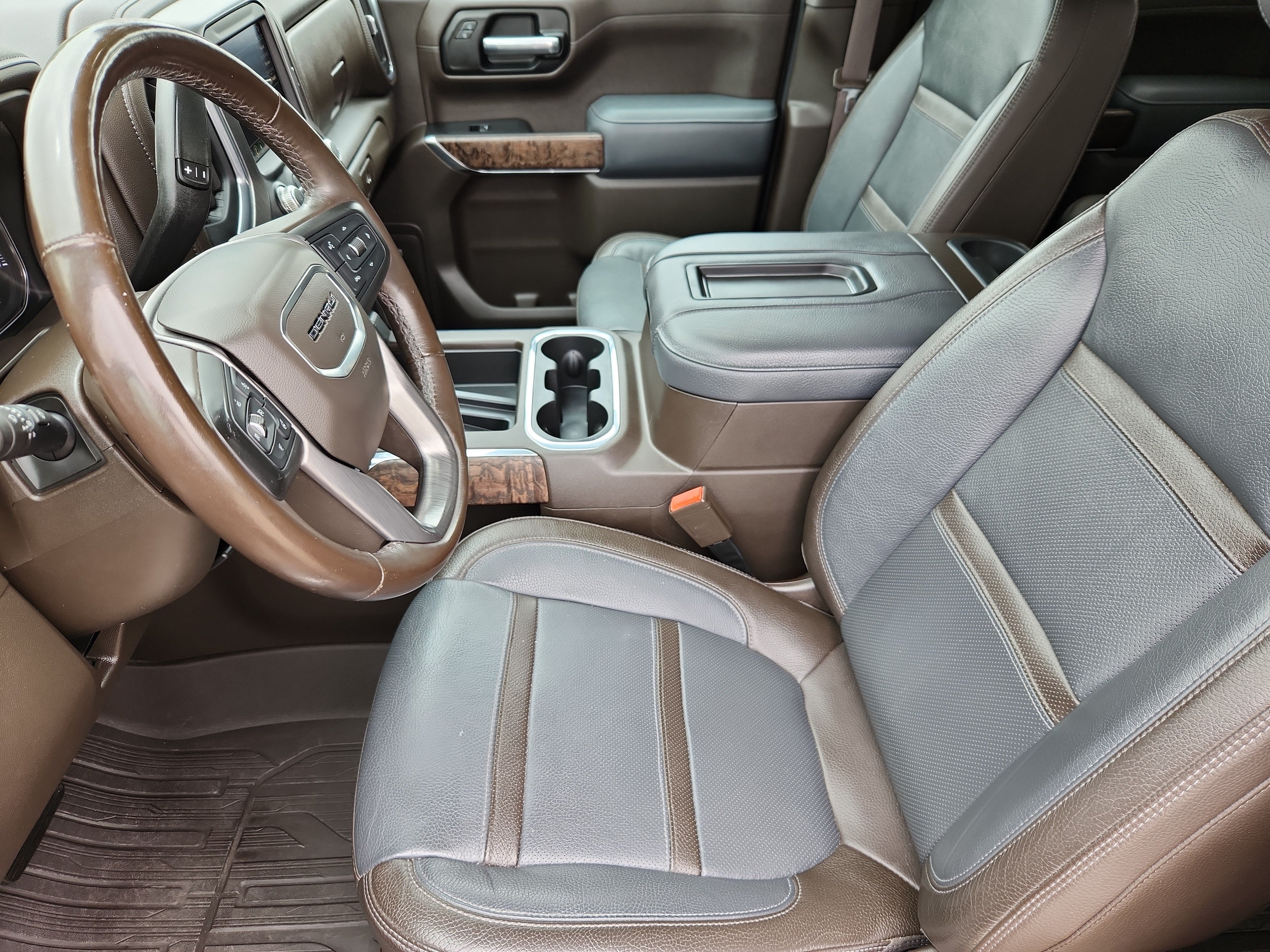 Used 2020 GMC Sierra 1500 Denali w/ Denali Ultimate Package AWD/4WD image 9