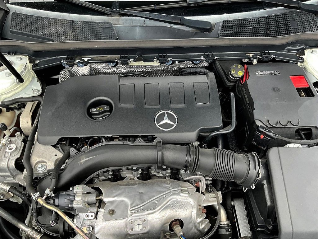 Used 2022 Mercedes-Benz CLA 250 image 31